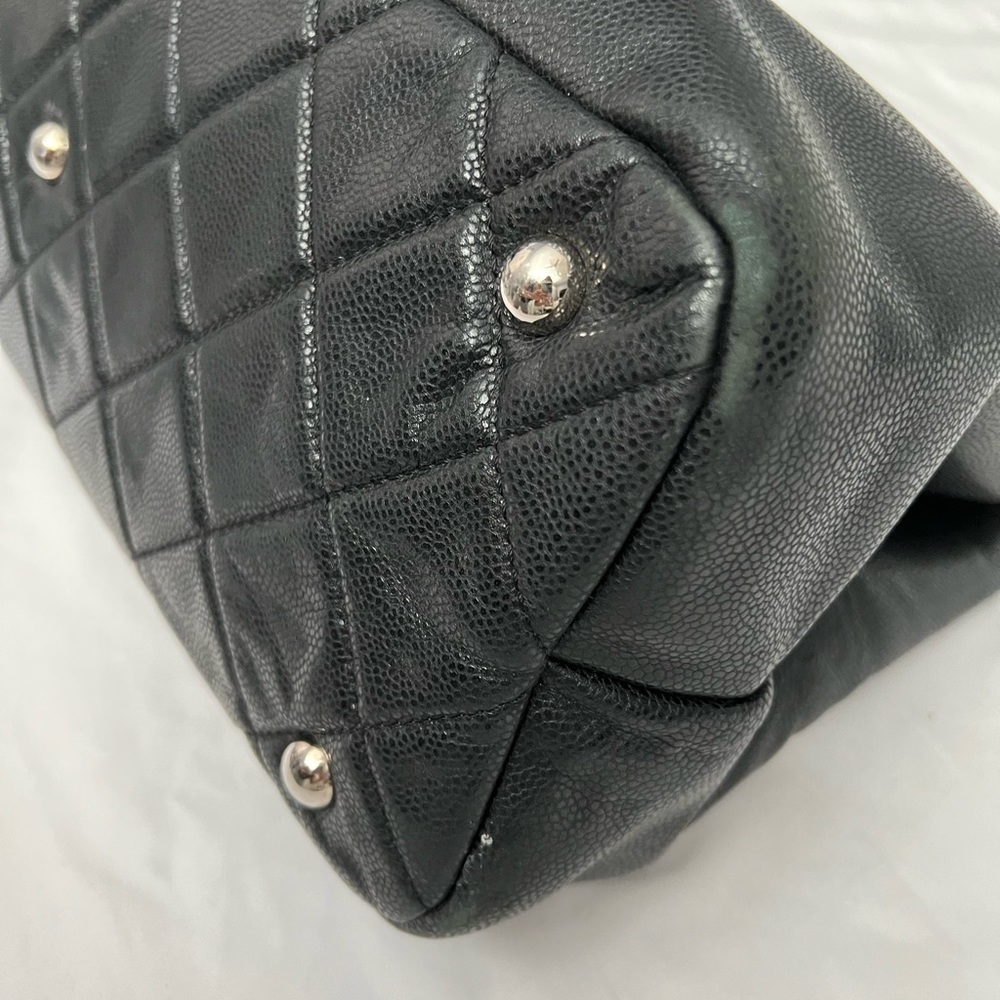 Chanel large caviar tote - Picture 4 of 12